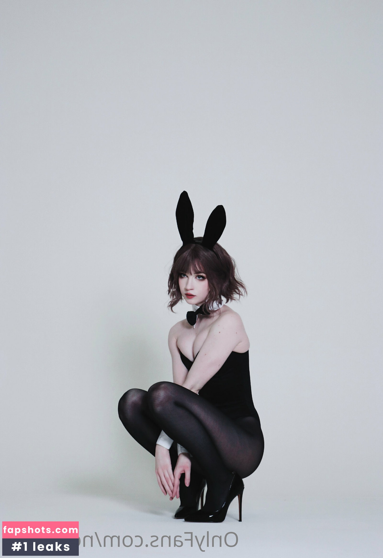 Nora Fawn gallery photo #1443