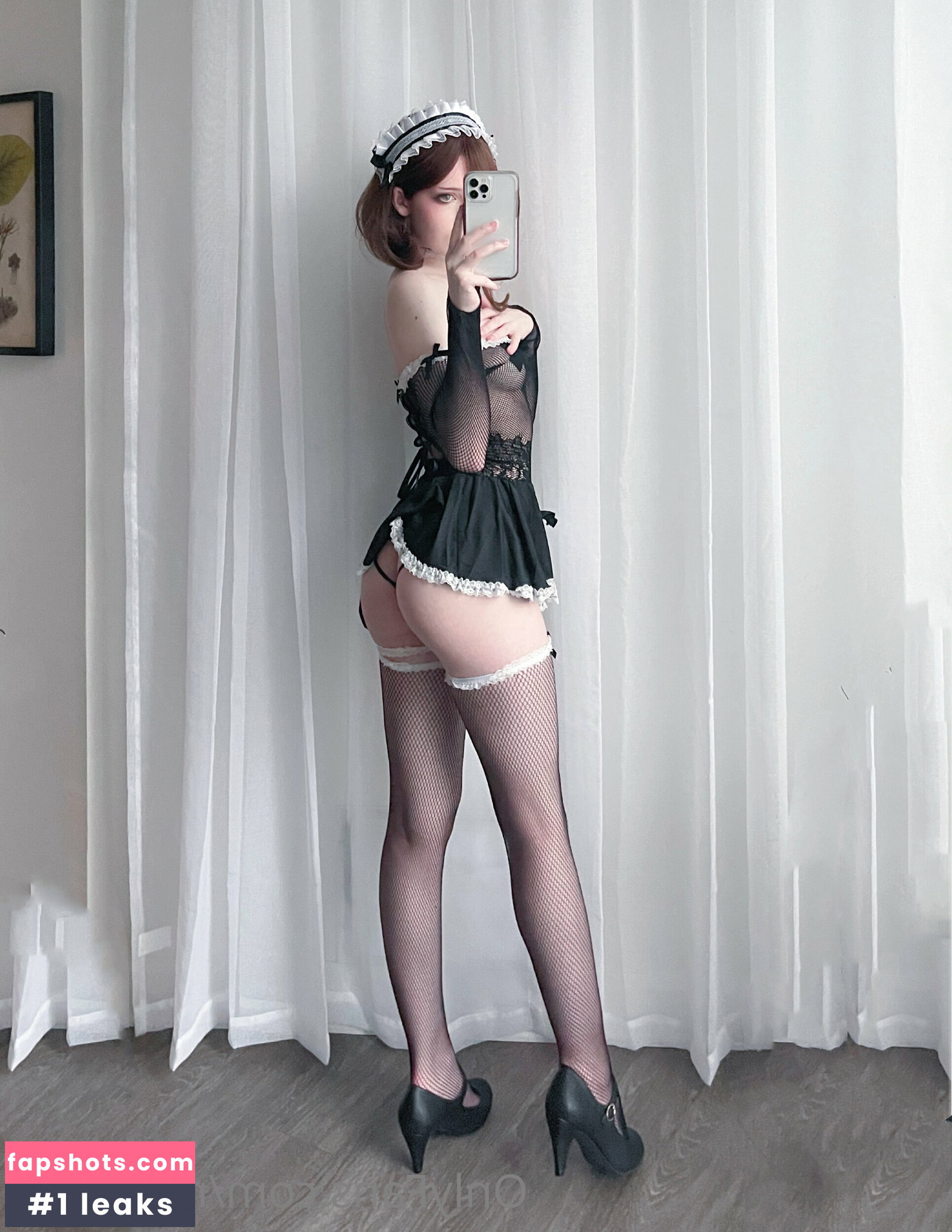 Nora Fawn gallery photo #1718