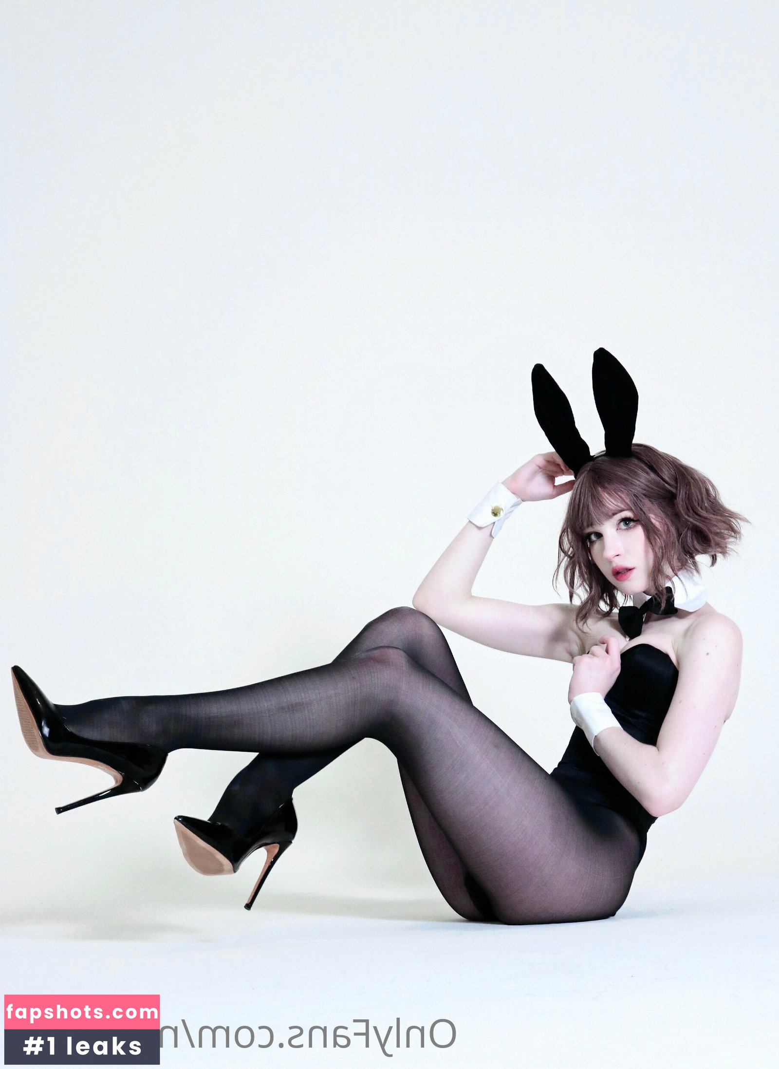 Nora Fawn gallery photo #2450