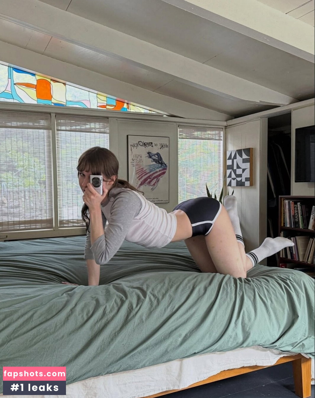 Nora Fawn gallery photo #2421