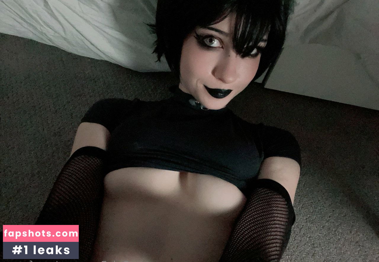Nora Fawn gallery photo #1292
