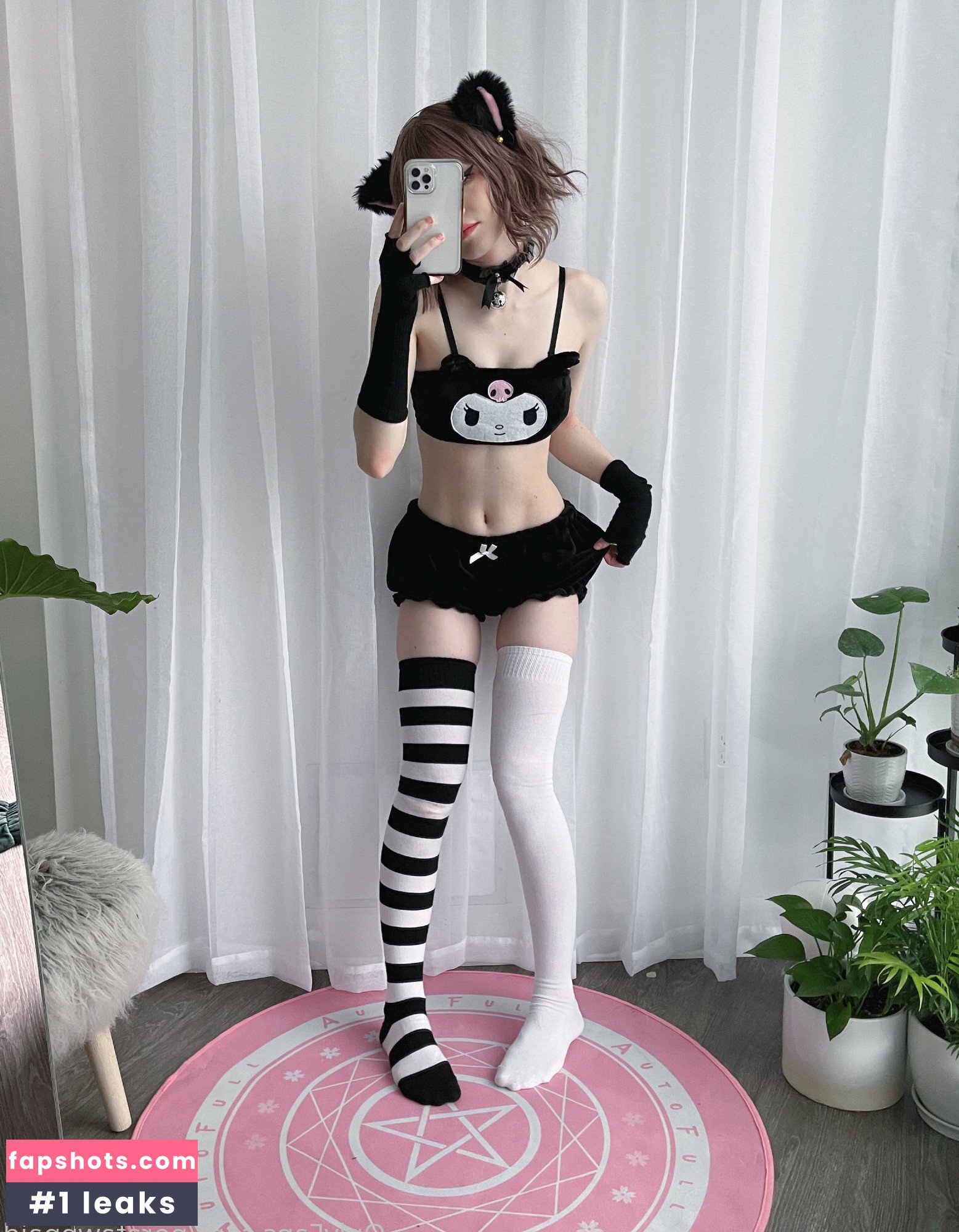 Nora Fawn gallery photo #2816