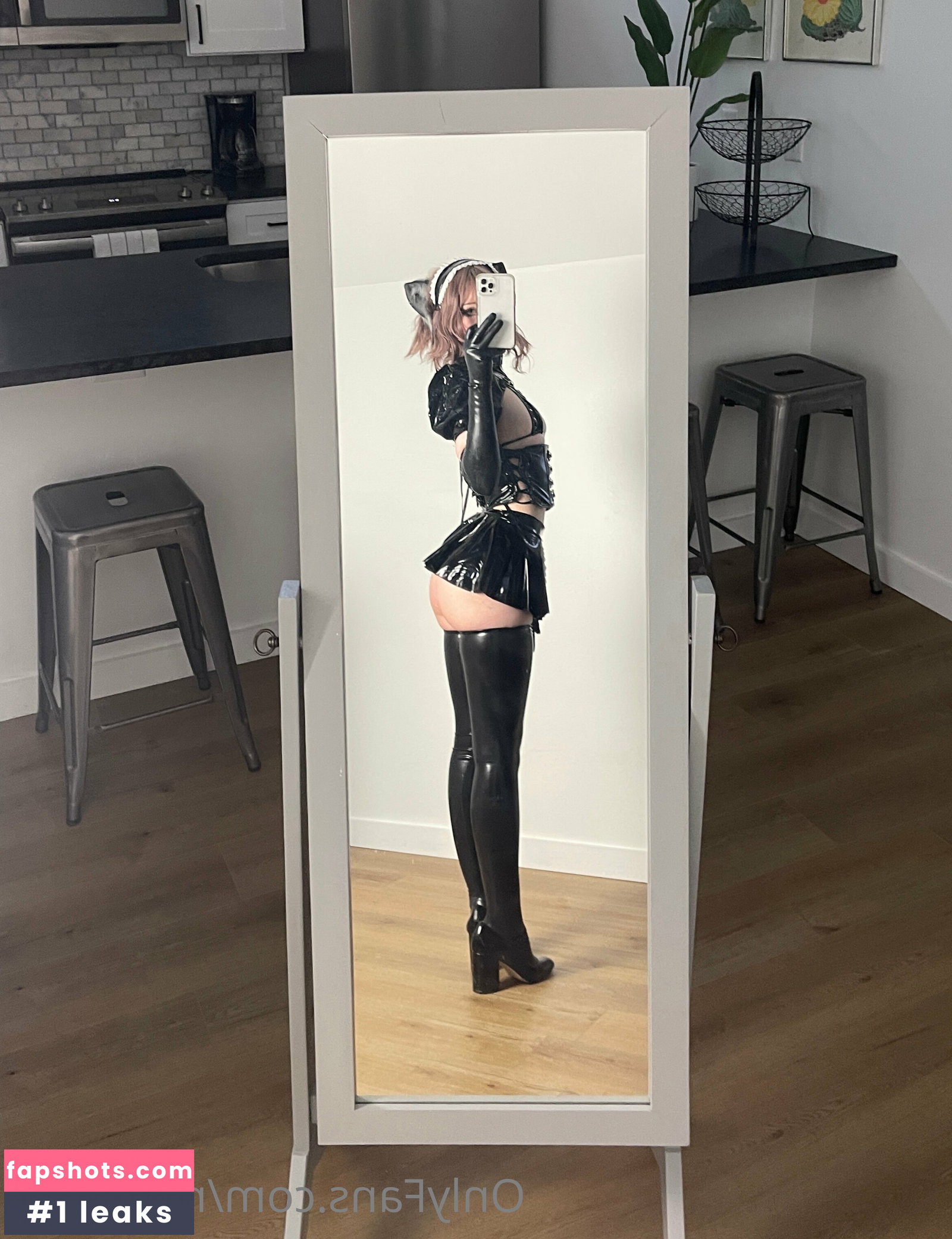 Nora Fawn gallery photo #2883