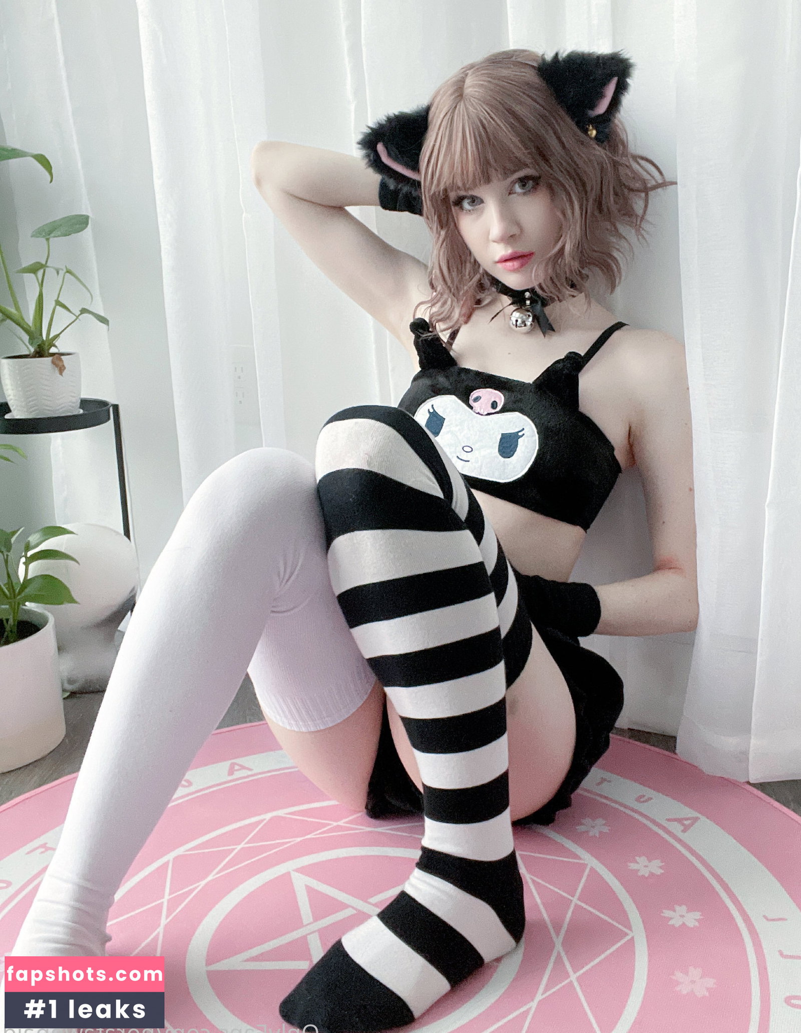 Nora Fawn gallery photo #3369