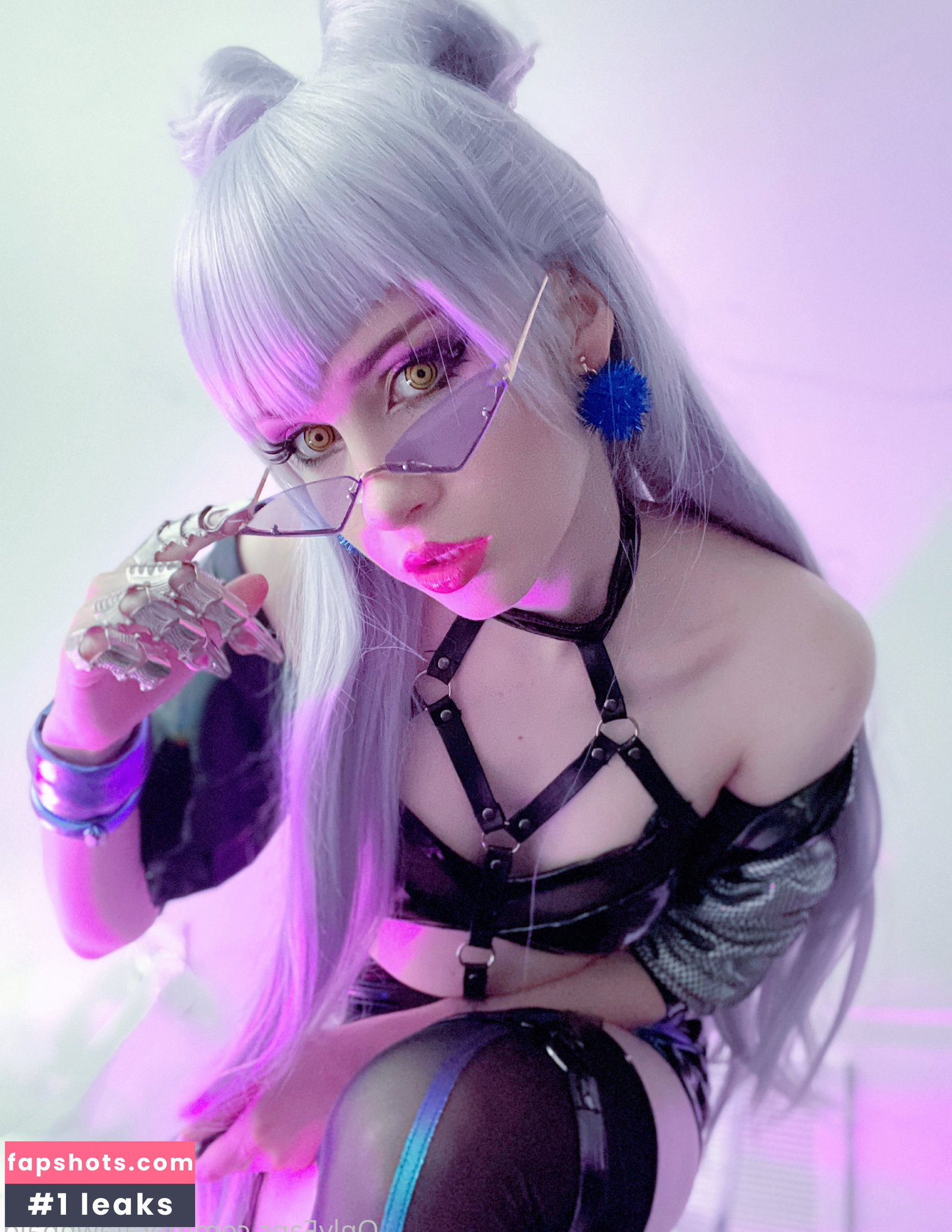 Nora Fawn gallery photo #1739