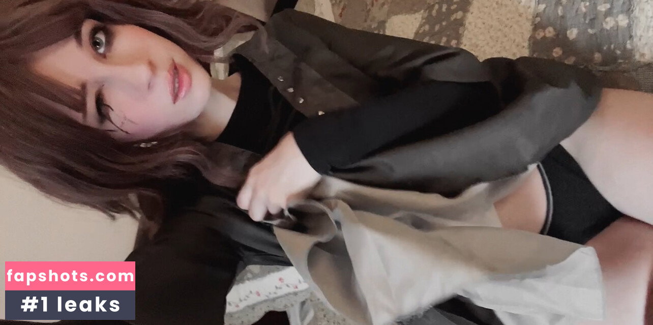 Nora Fawn gallery photo #2908
