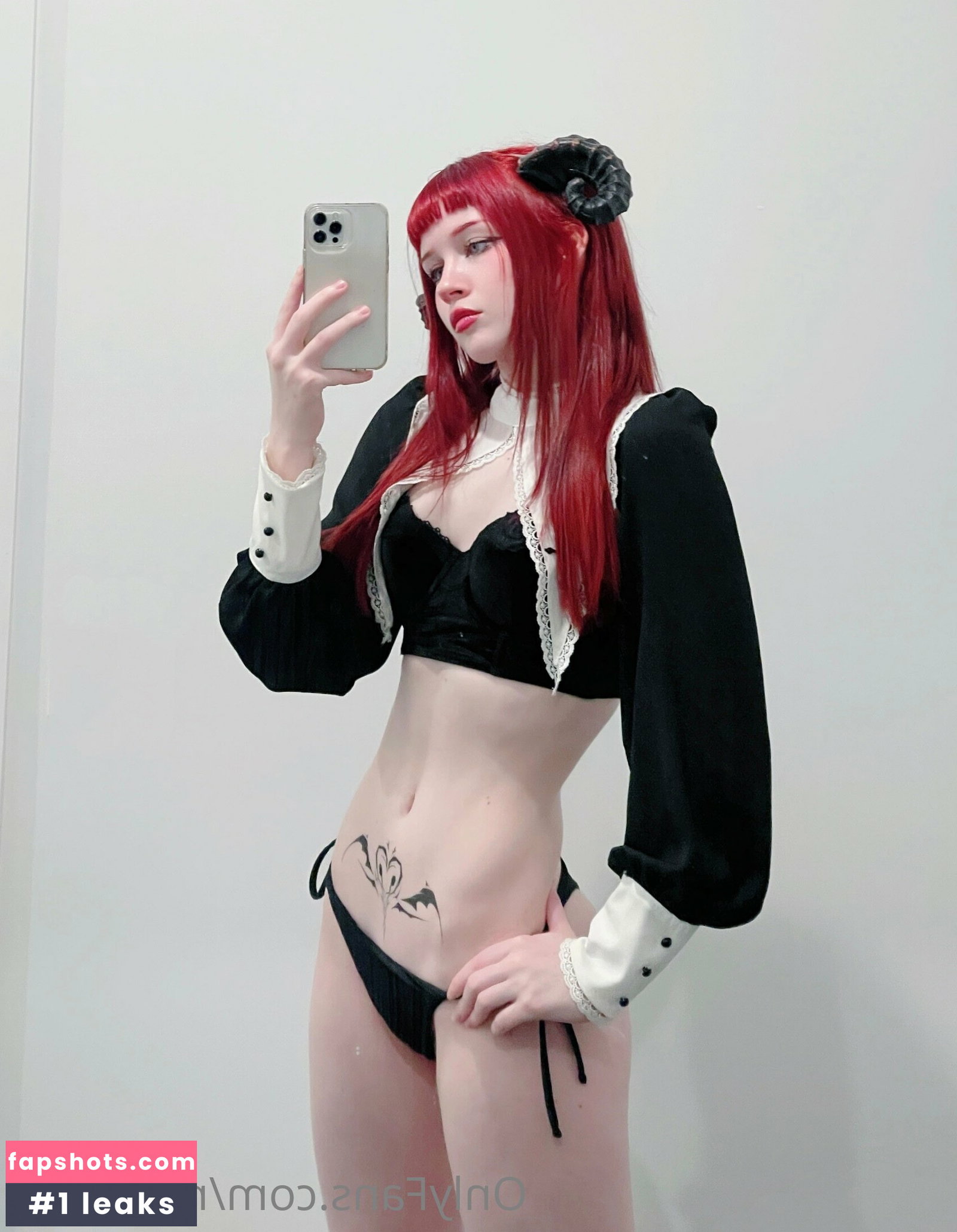Nora Fawn gallery photo #1031