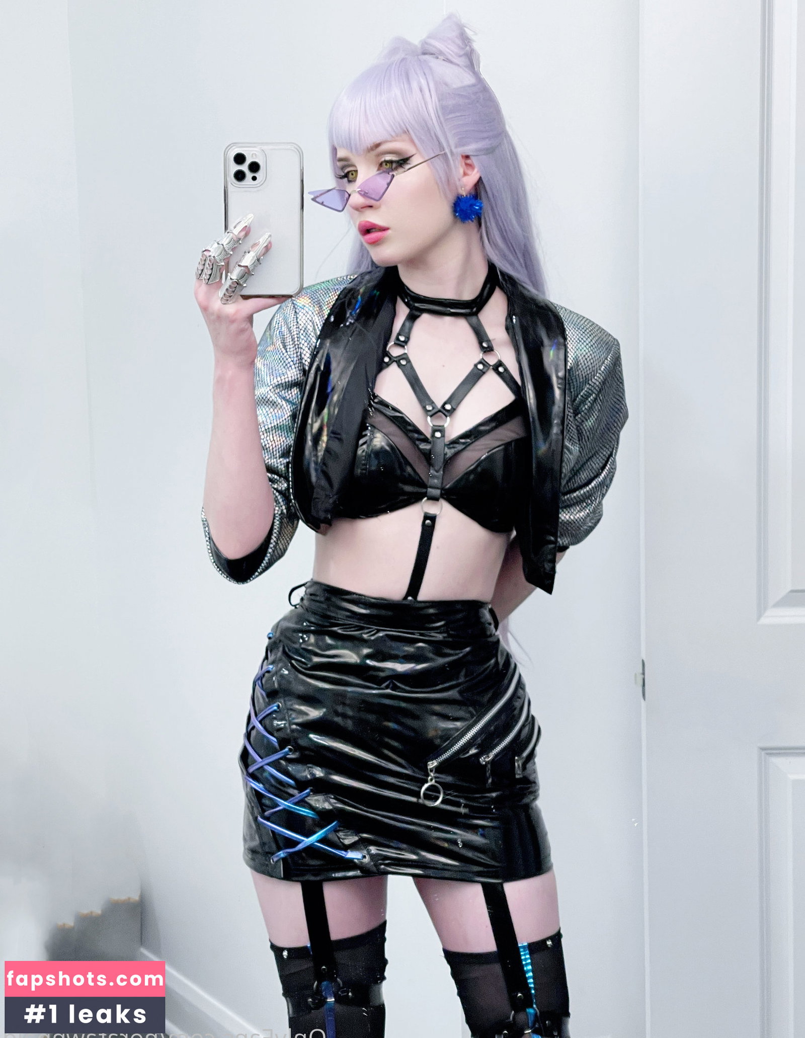 Nora Fawn gallery photo #3322