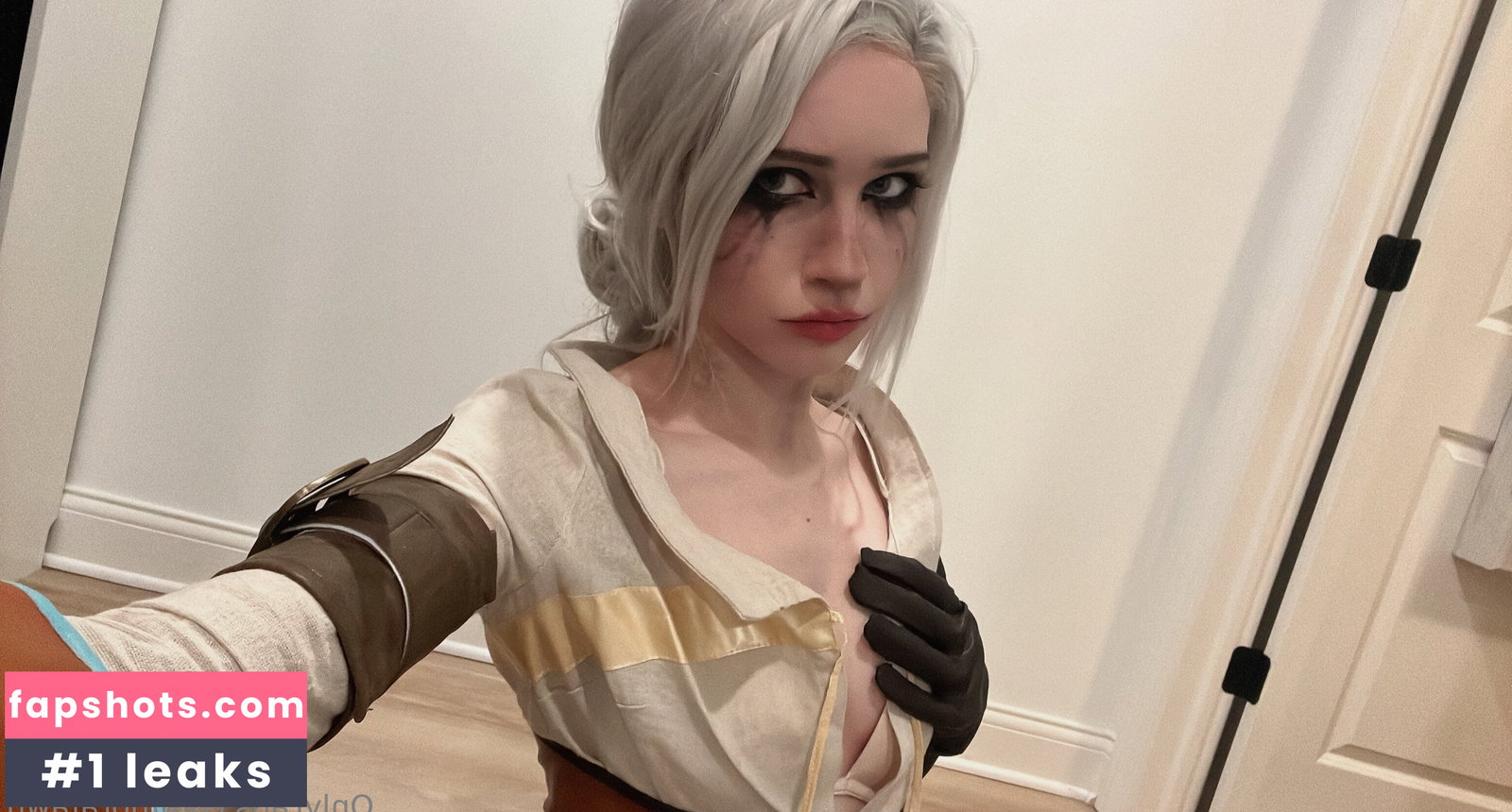 Nora Fawn gallery photo #2925