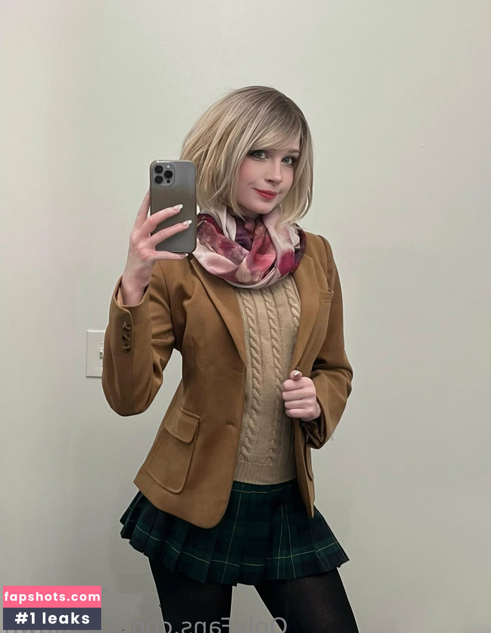 Nora Fawn gallery photo #2567