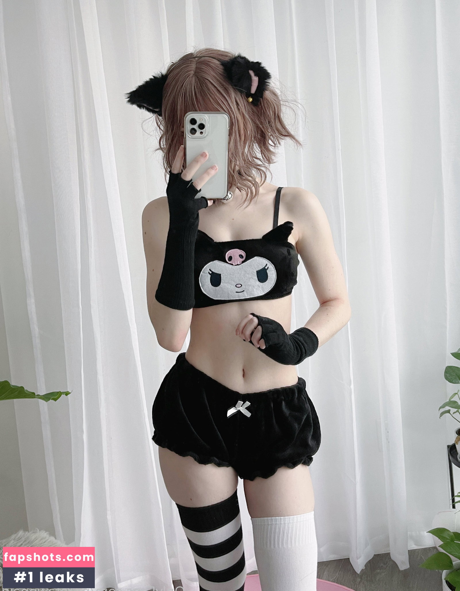 Nora Fawn gallery photo #3184