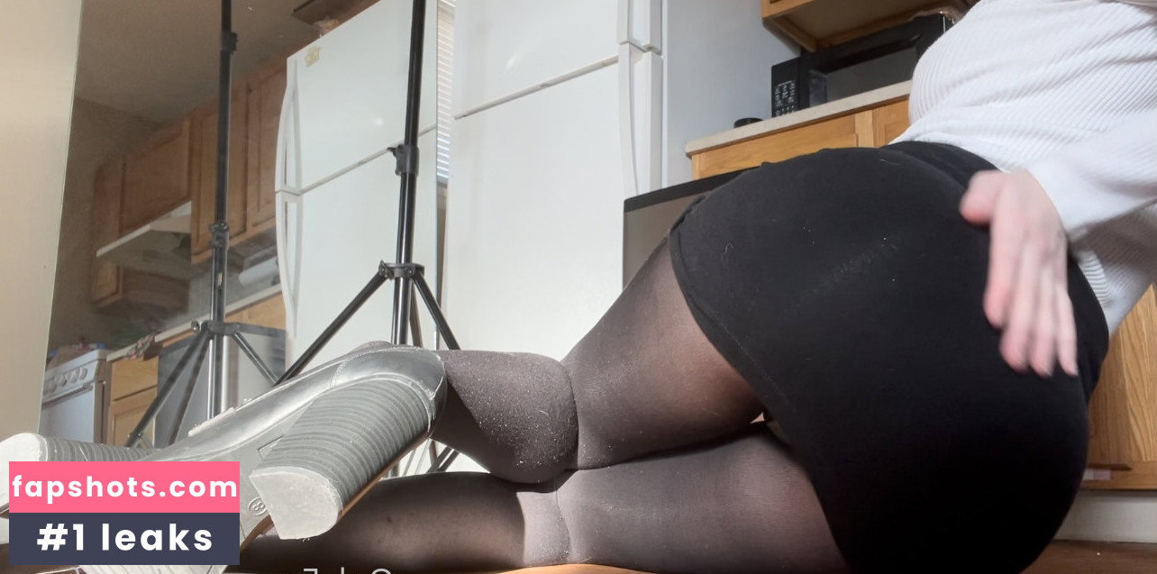 Nora Fawn gallery photo #2113