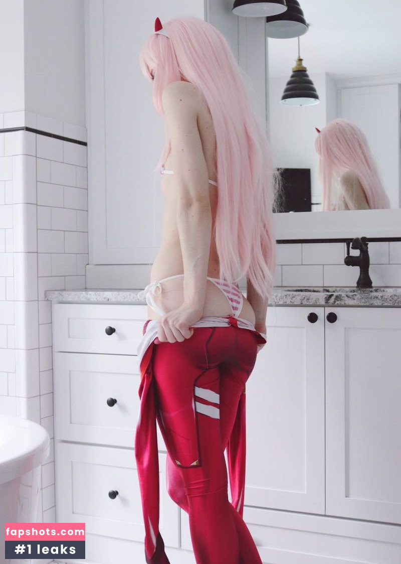 Nora Fawn gallery photo #3162