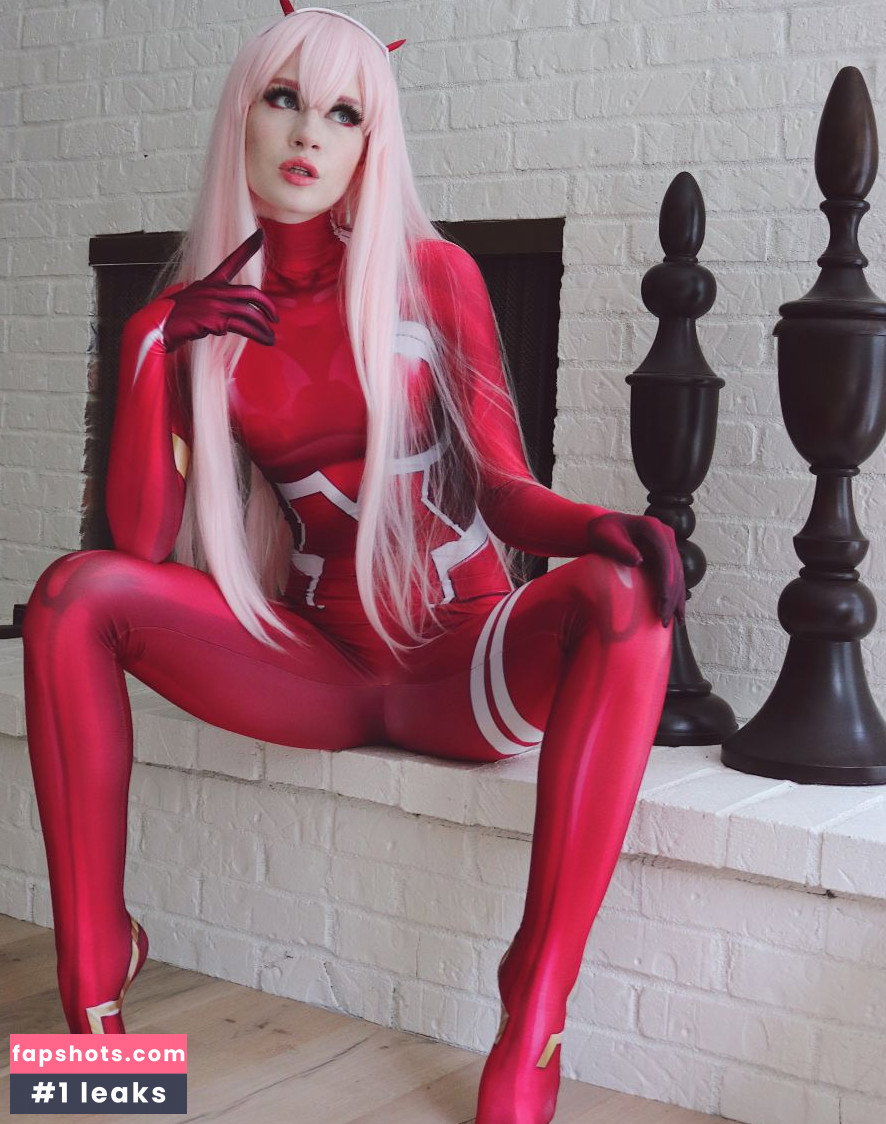 Nora Fawn gallery photo #1573