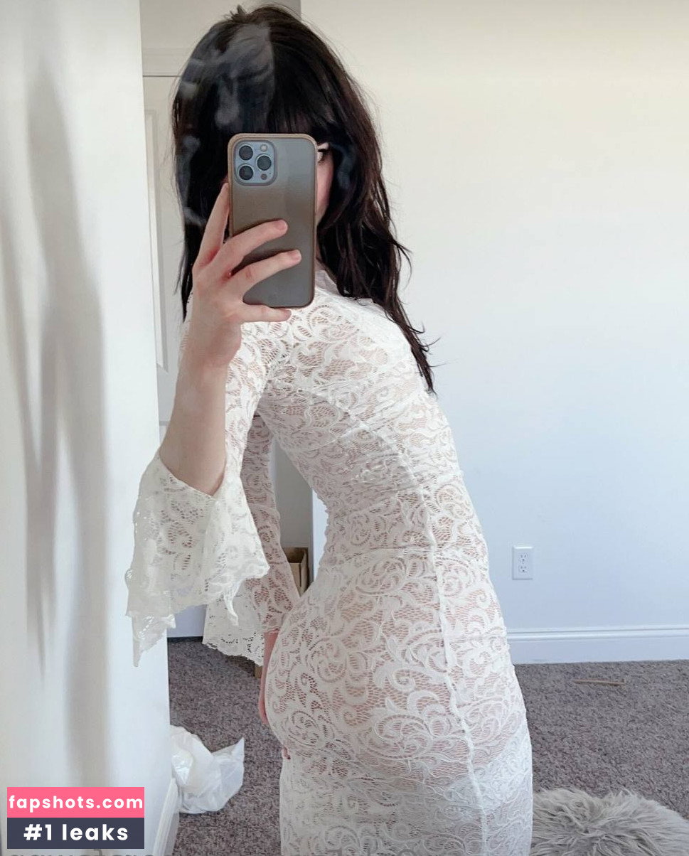 Nora Fawn gallery photo #2389
