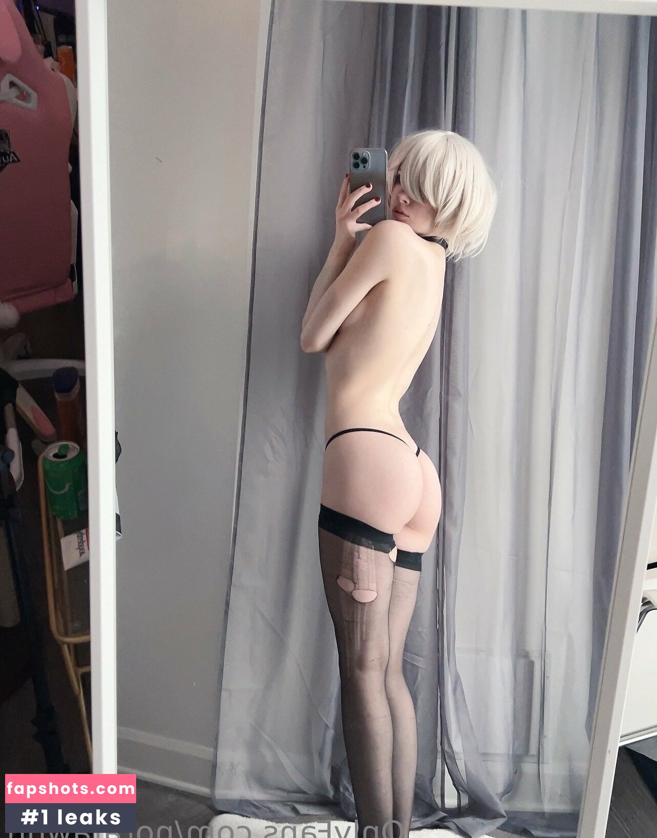 Nora Fawn gallery photo #2944