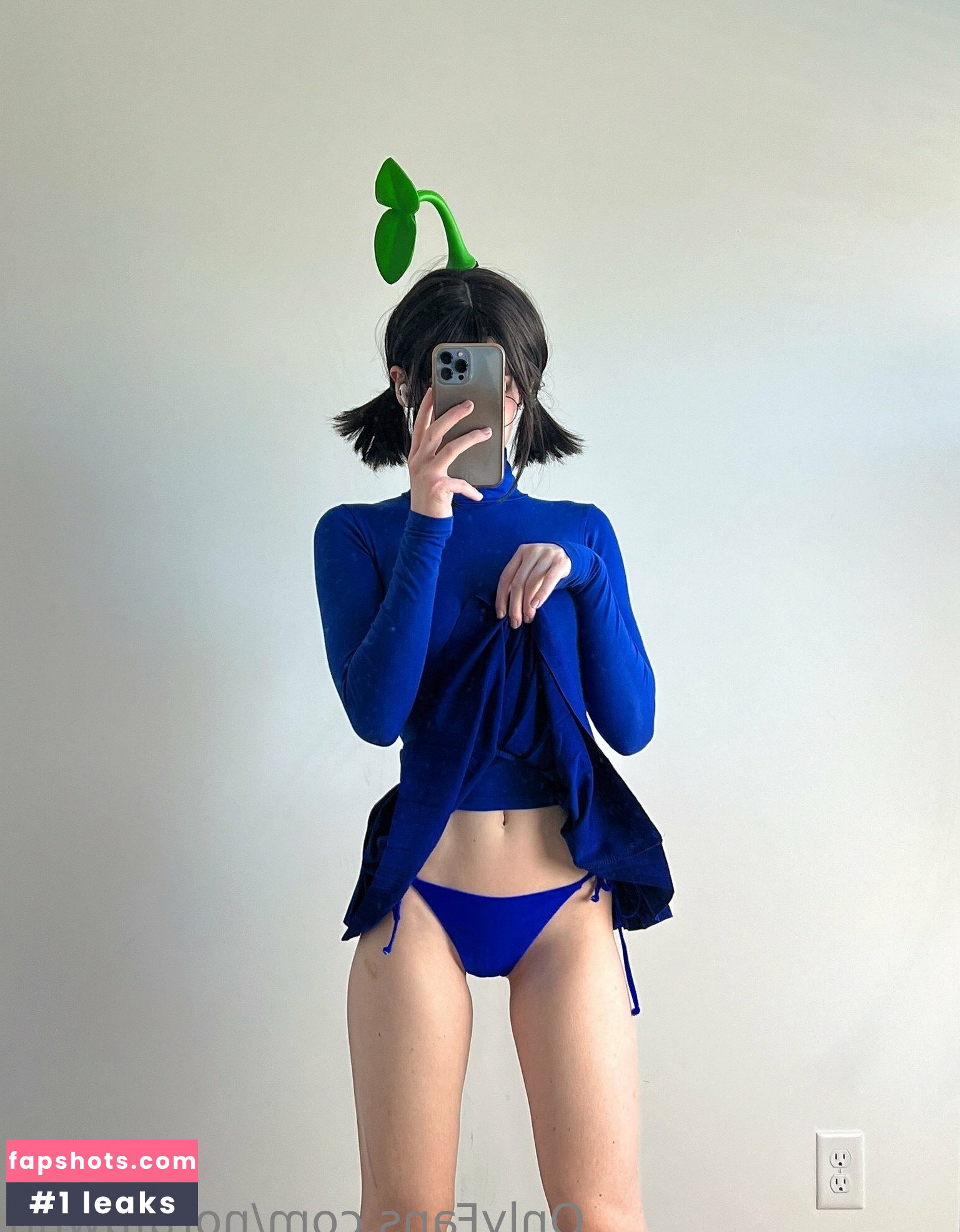 Nora Fawn gallery photo #2684