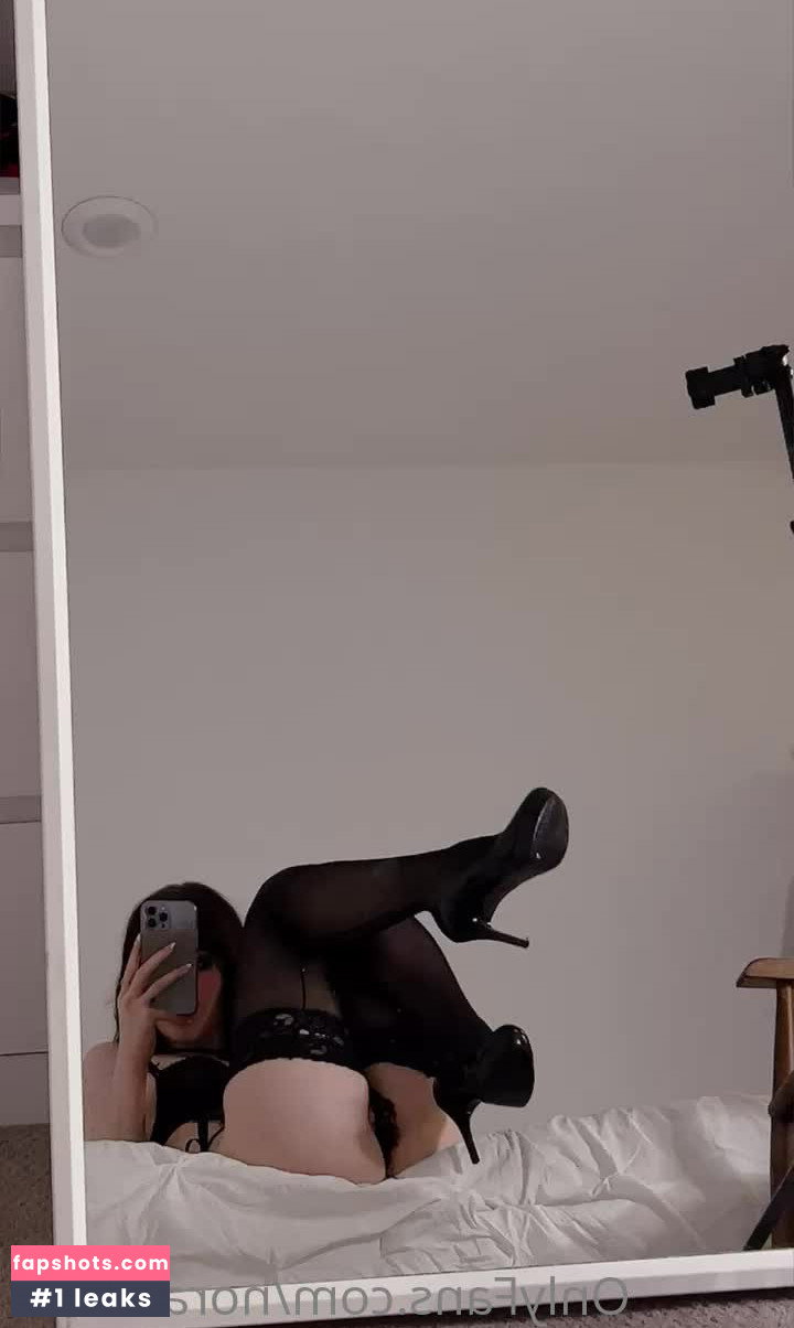 Nora Fawn gallery photo #238