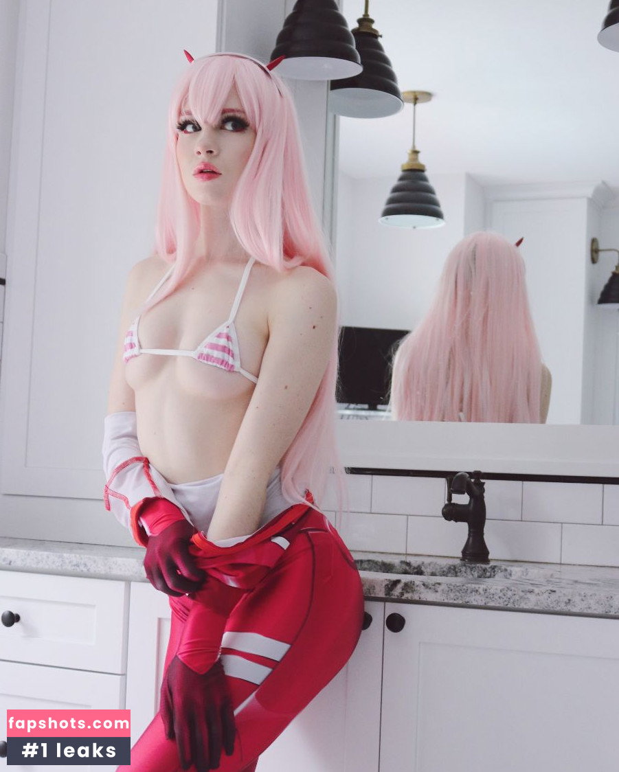 Nora Fawn gallery photo #571