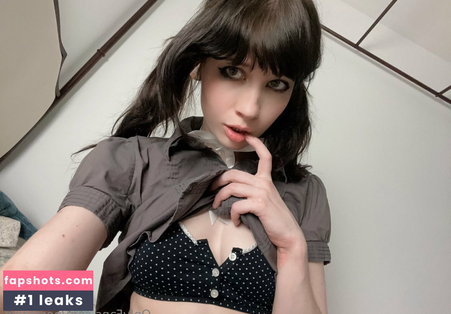 Nora Fawn gallery photo #3127