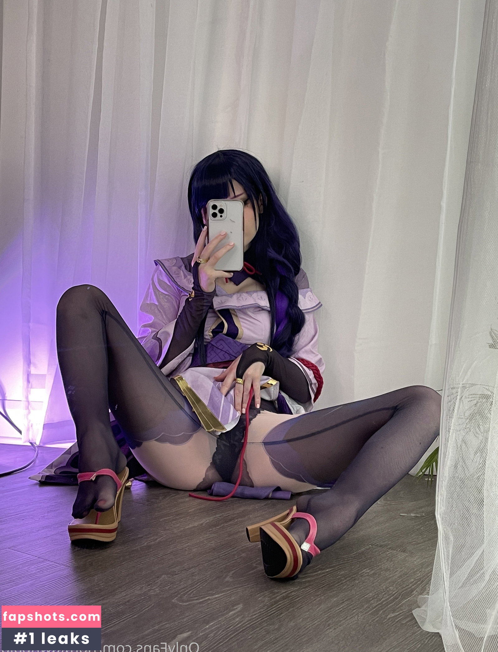 Nora Fawn gallery photo #1187