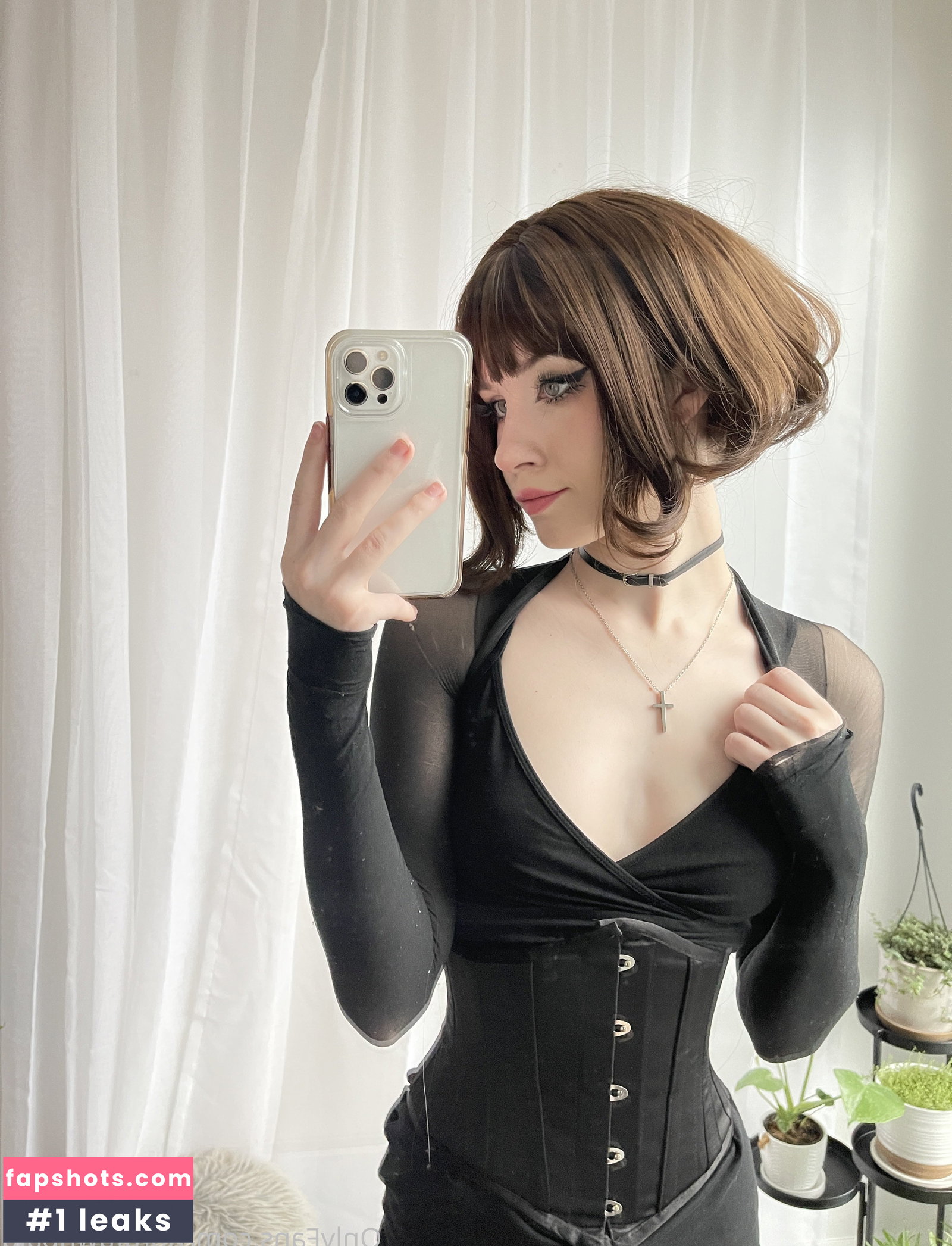 Nora Fawn gallery photo #894