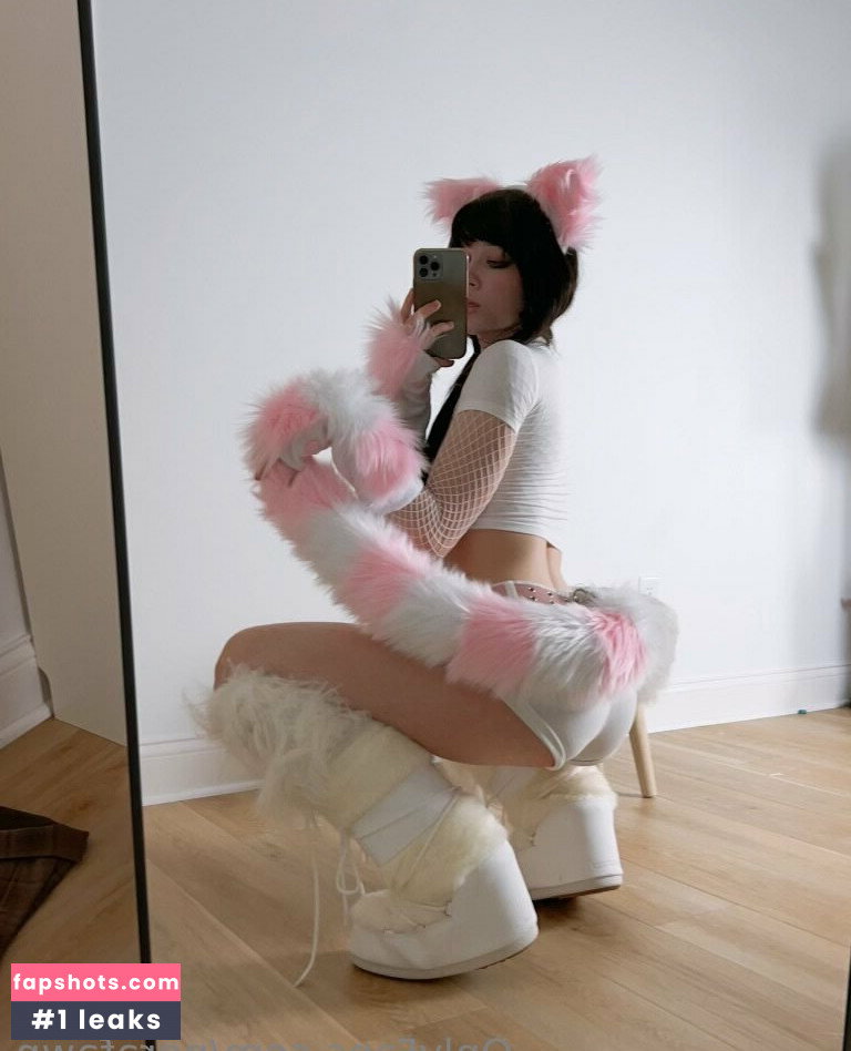 Nora Fawn gallery photo #3105