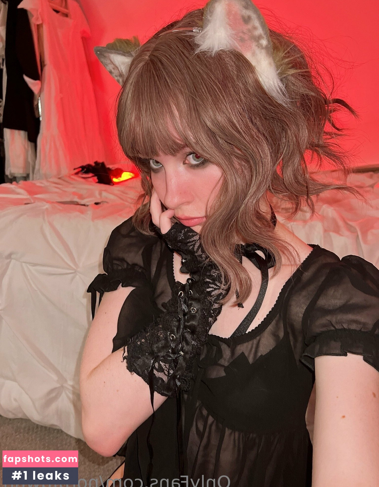 Nora Fawn gallery photo #608