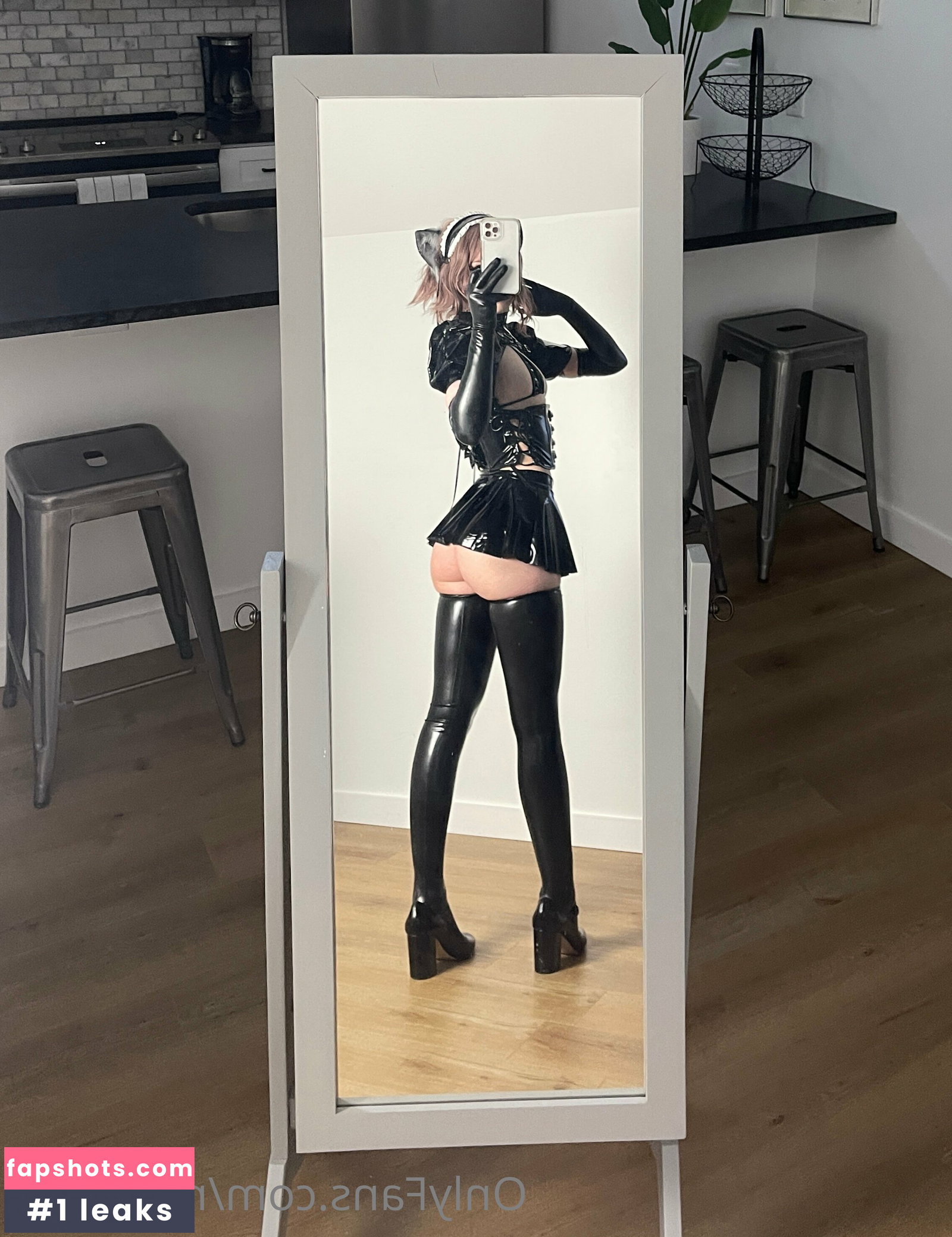 Nora Fawn gallery photo #2607