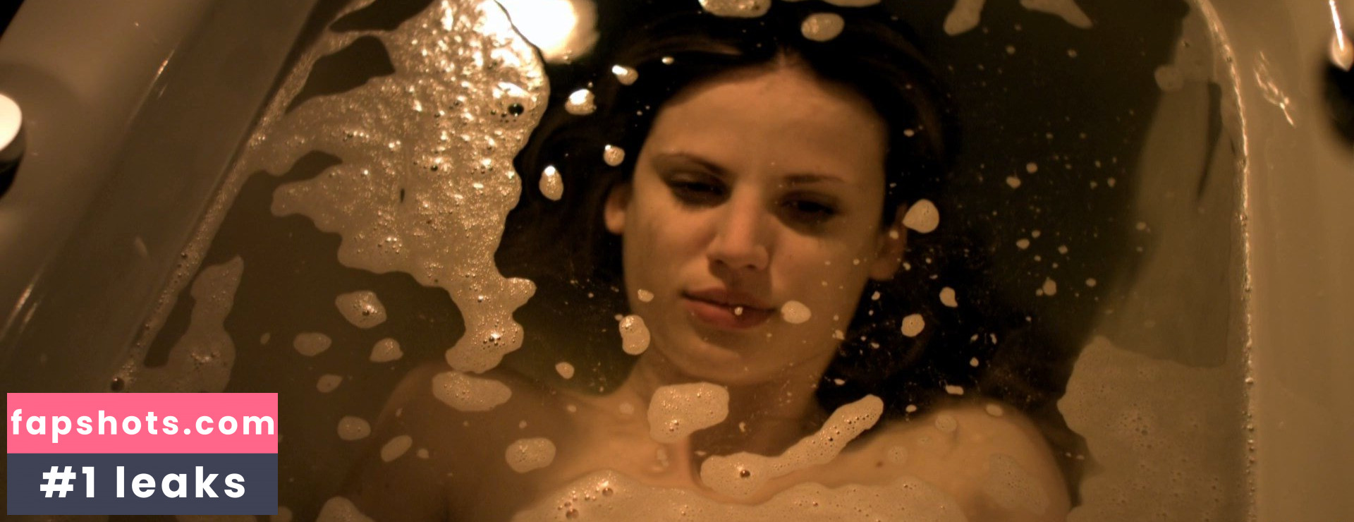 Nora Huetz gallery photo #8