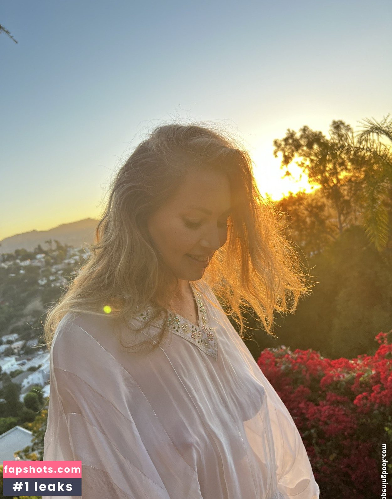 Nora Segura gallery photo #3