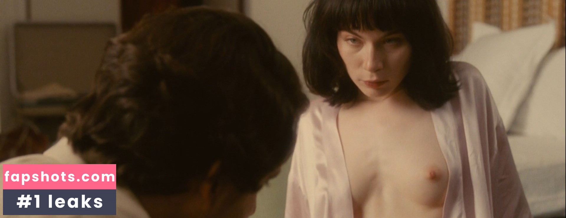 Nora von Waldstätten gallery photo #2