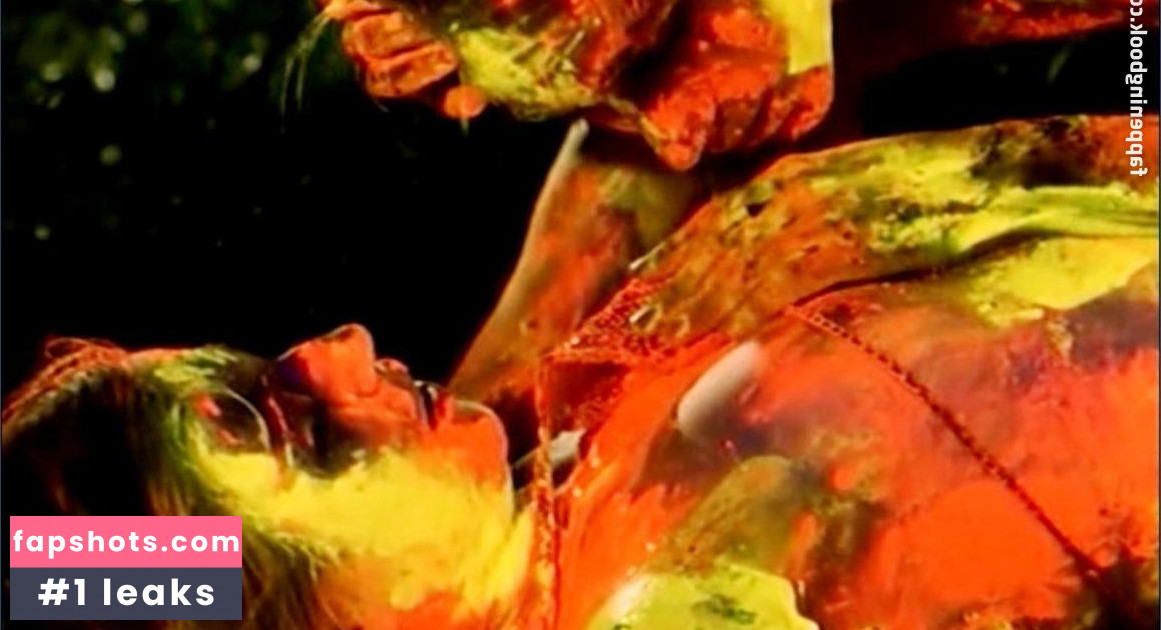 Nora von Waldstätten gallery photo #18