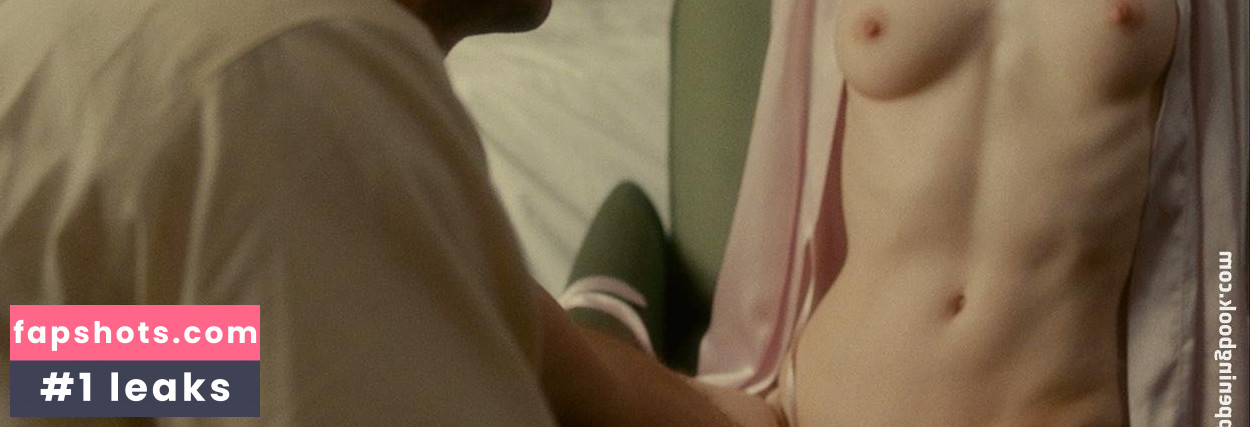 Nora von Waldstätten gallery photo #21