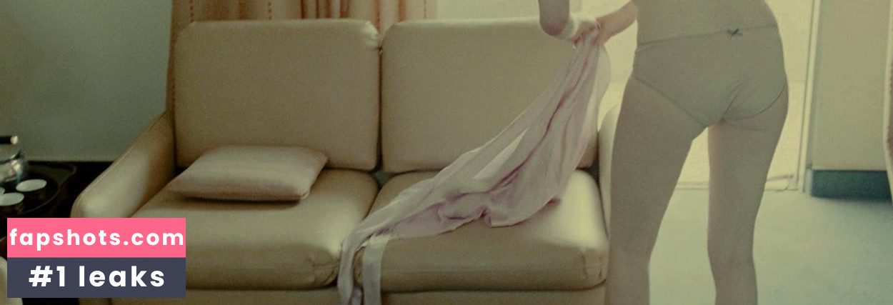 Nora von Waldstätten gallery photo #23