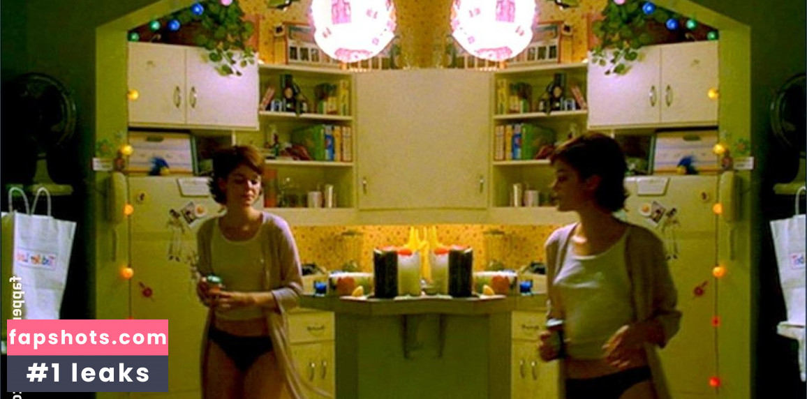 Nora Zehetner gallery photo #12