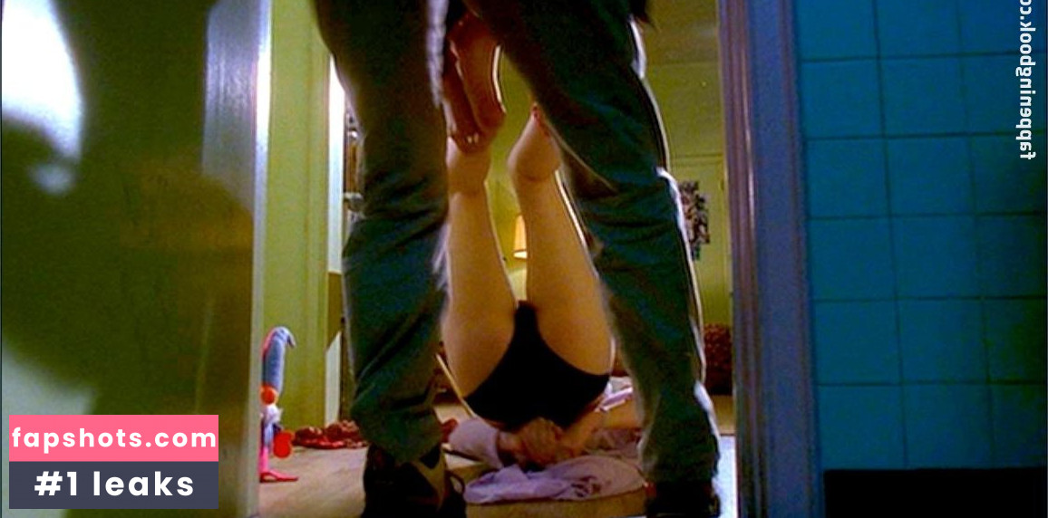 Nora Zehetner gallery photo #8