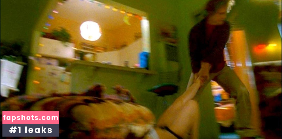 Nora Zehetner gallery photo #9