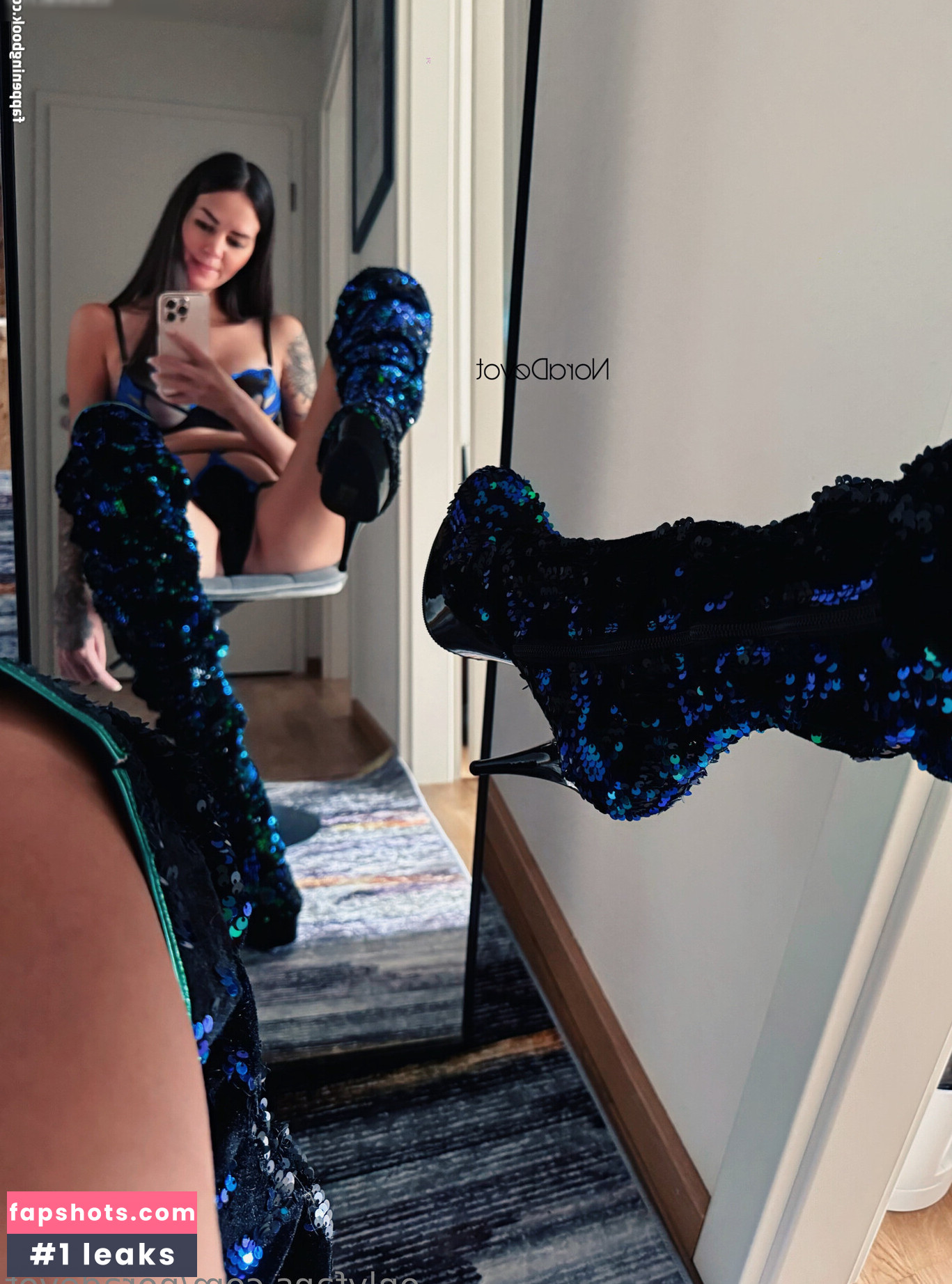 NoraDevot gallery photo #7