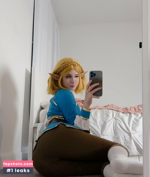 Norafawn gallery photo #2111