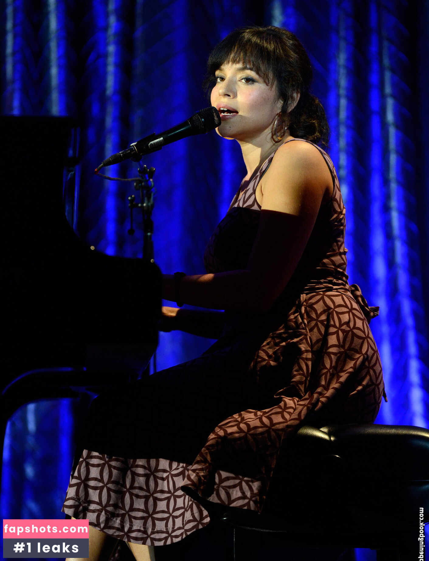 Norah Jones gallery photo #18