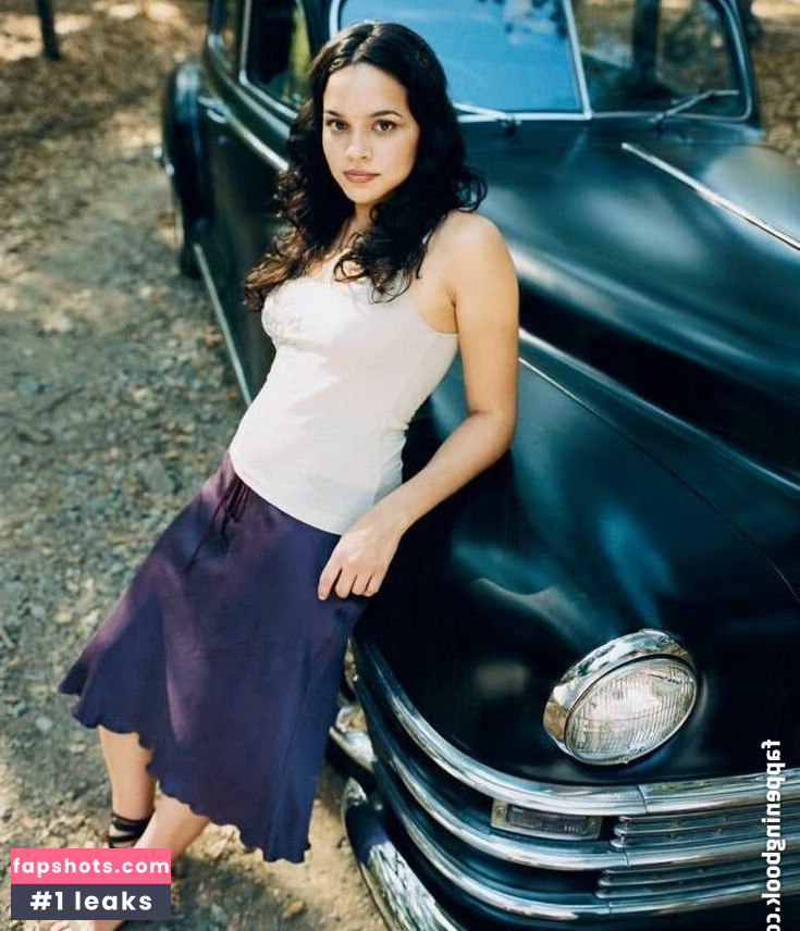 Norah Jones gallery photo #20