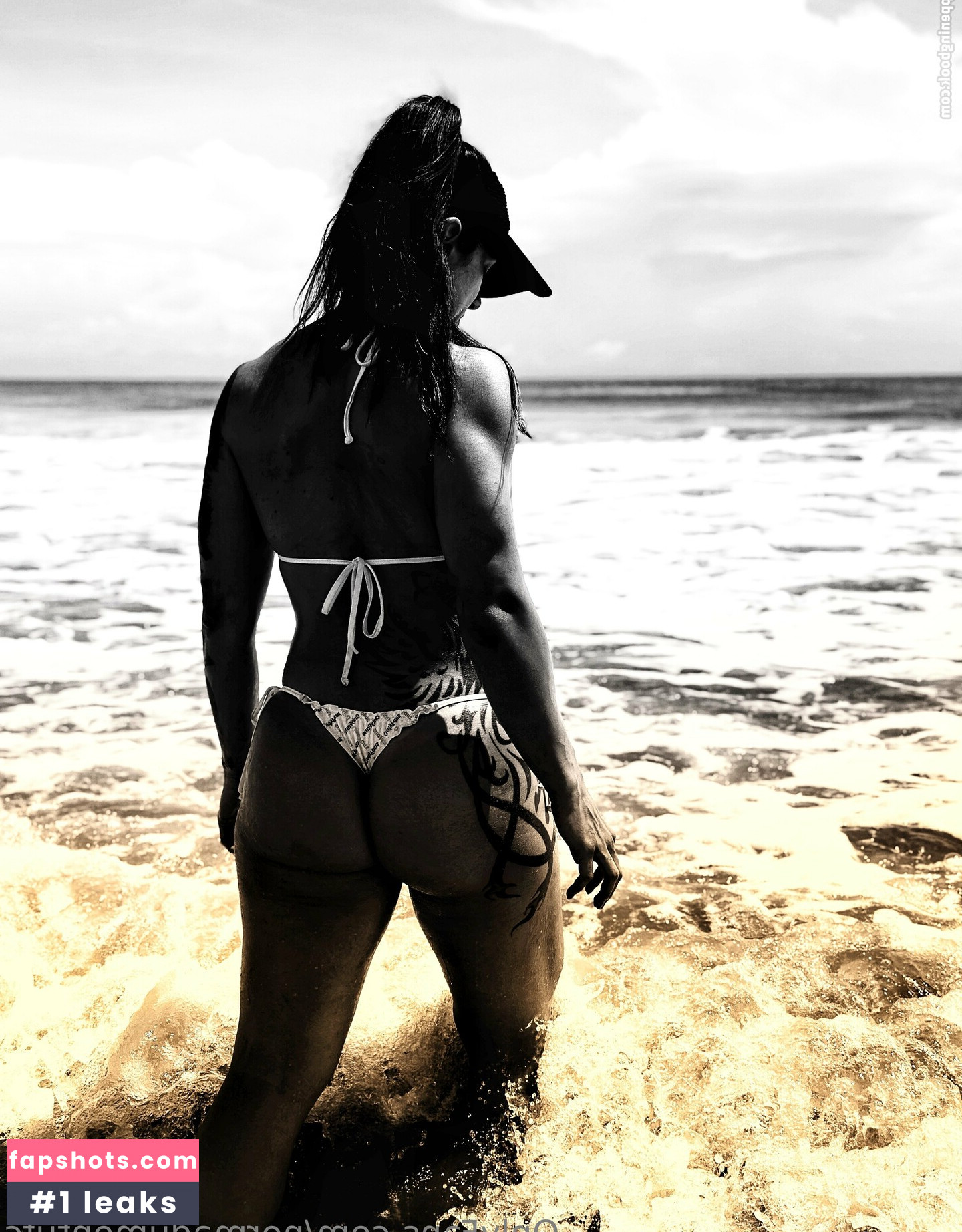 Norma Dumont UFC nude babe gallery