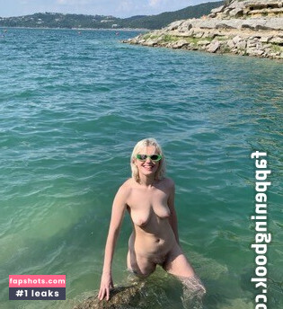 Noseymosie gallery photo #7