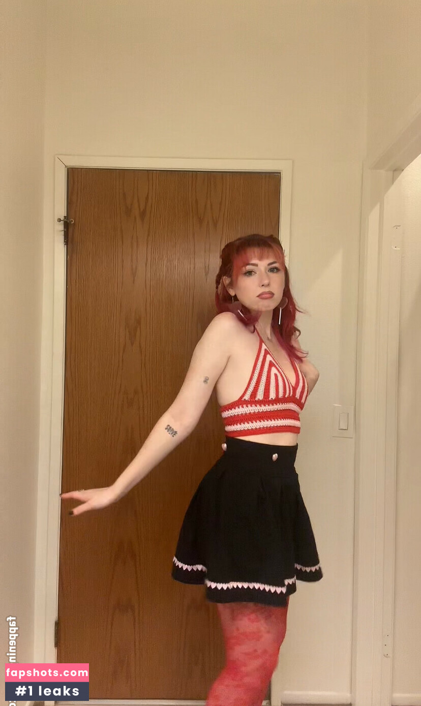 NotSaige gallery photo #2