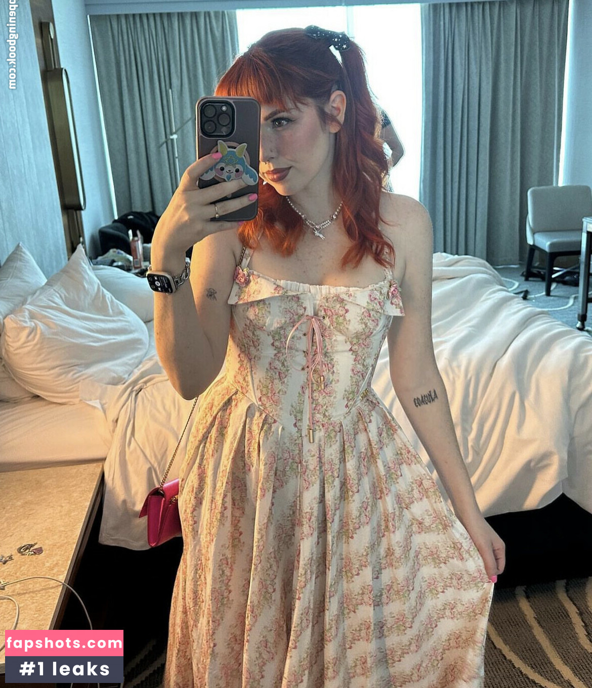 NotSaige gallery photo #26