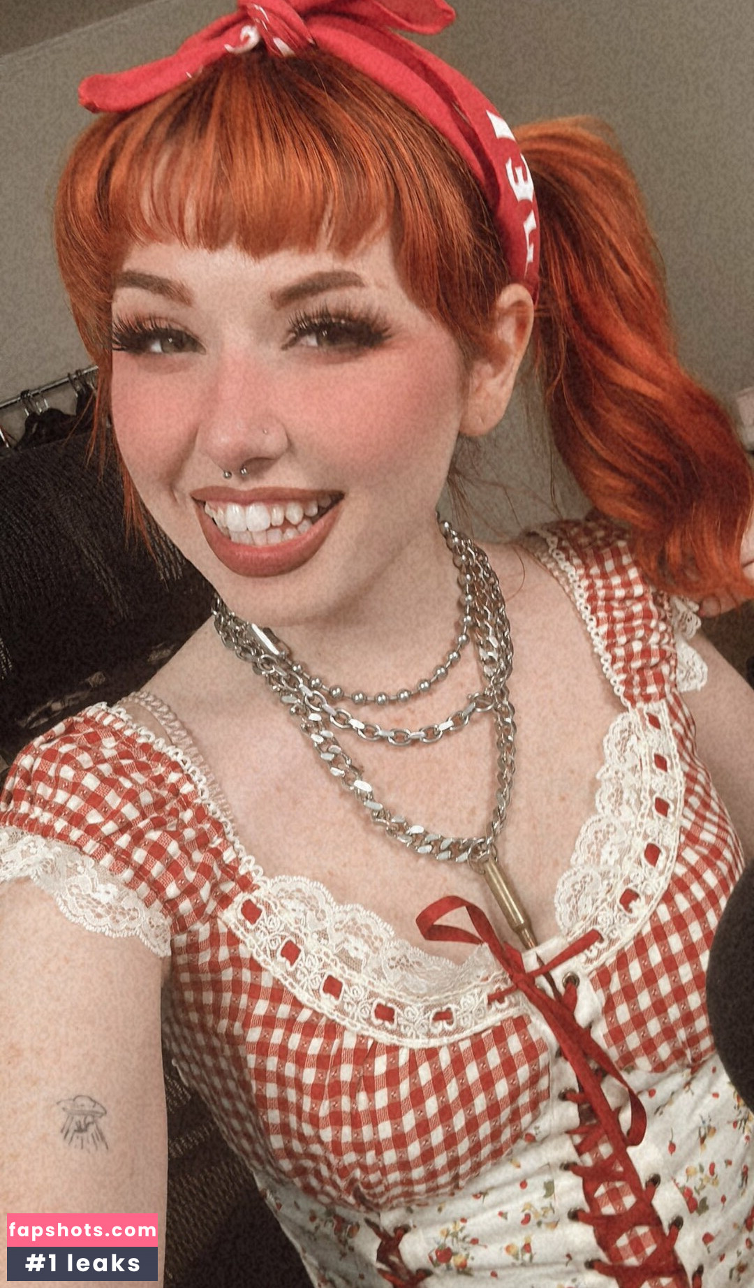 NotSaige gallery photo #27