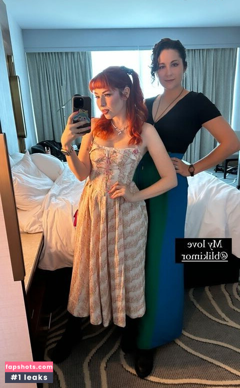 NotSaige gallery photo #28