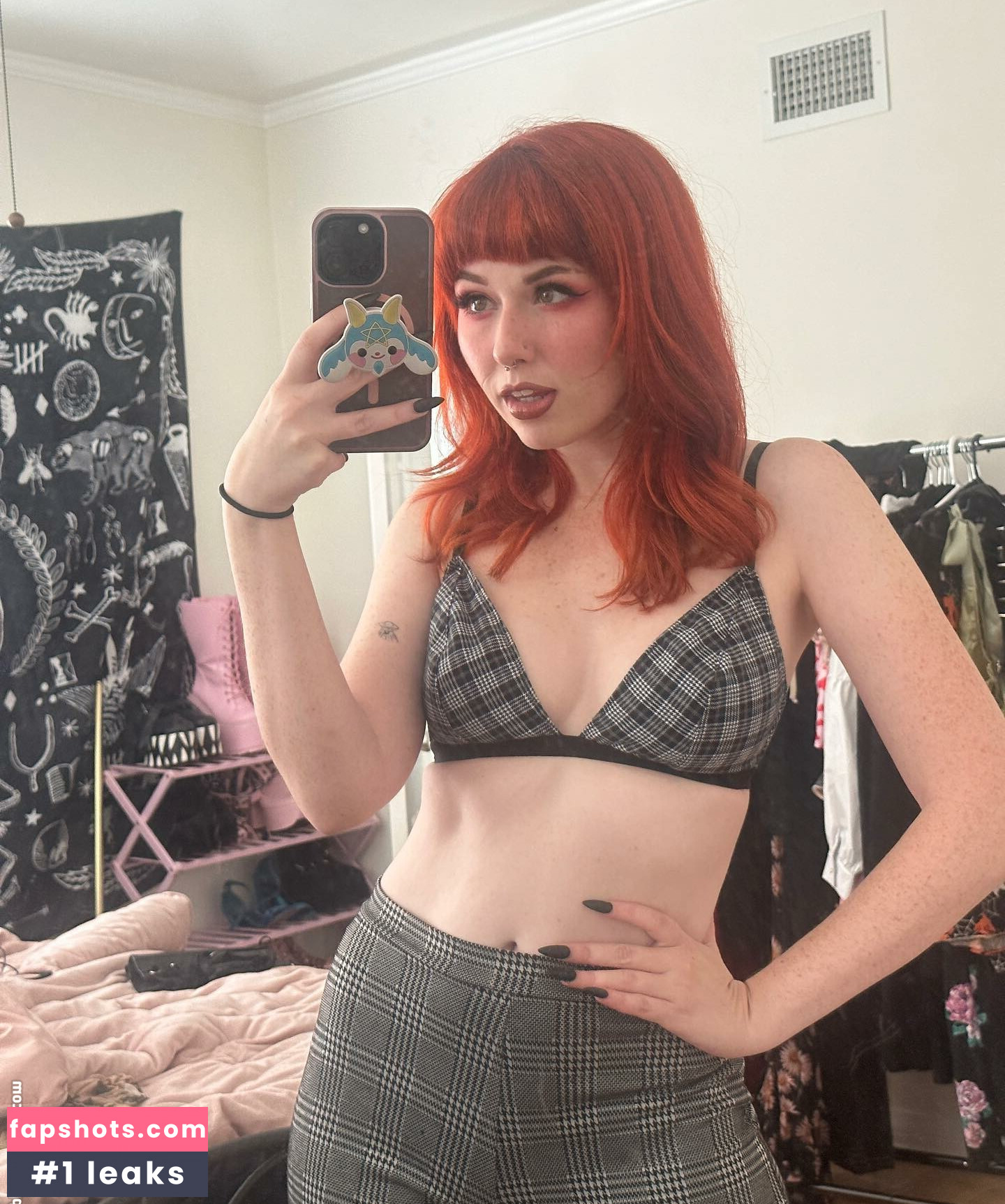 NotSaige gallery photo #31