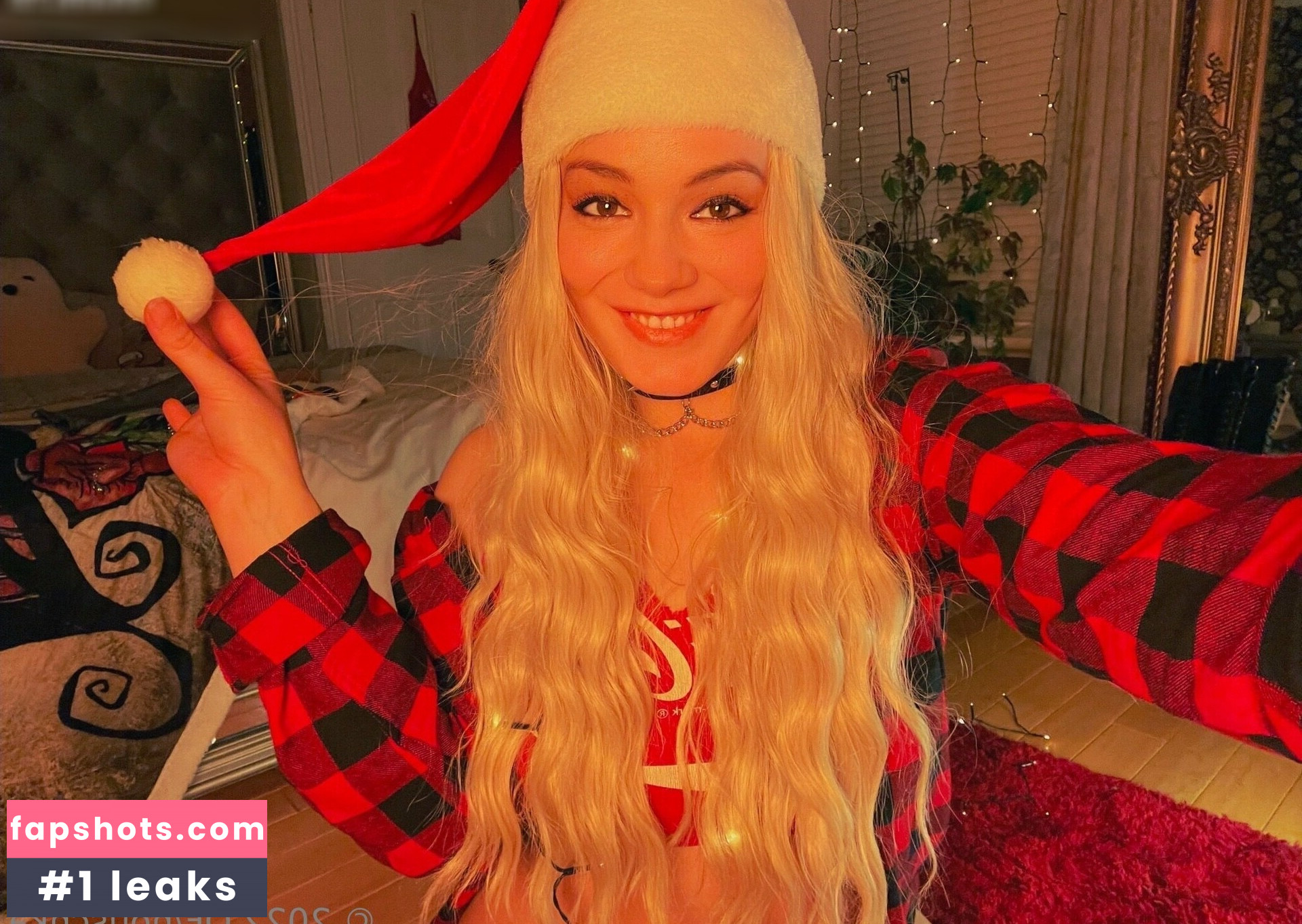 Nouschka gallery photo #18